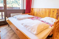 Studio + cabine voor max. 4 pers. (huisnr. 111T)